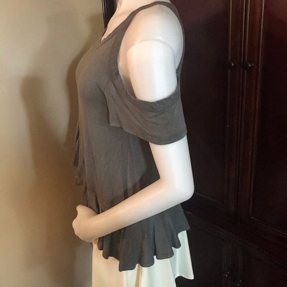 🆕 I Joah Gray Asymmetrical Top-Small - Picture 3 of 7